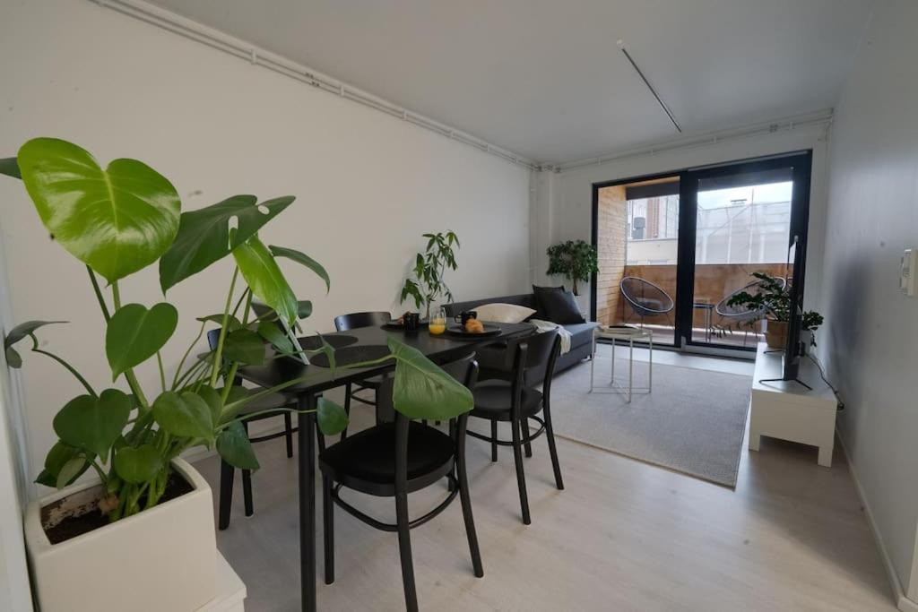 3H,K,P - Keskellae Tamperetta Kaunis Parvekkeellinen Uusittu Kolmio Apartment Ngoại thất bức ảnh