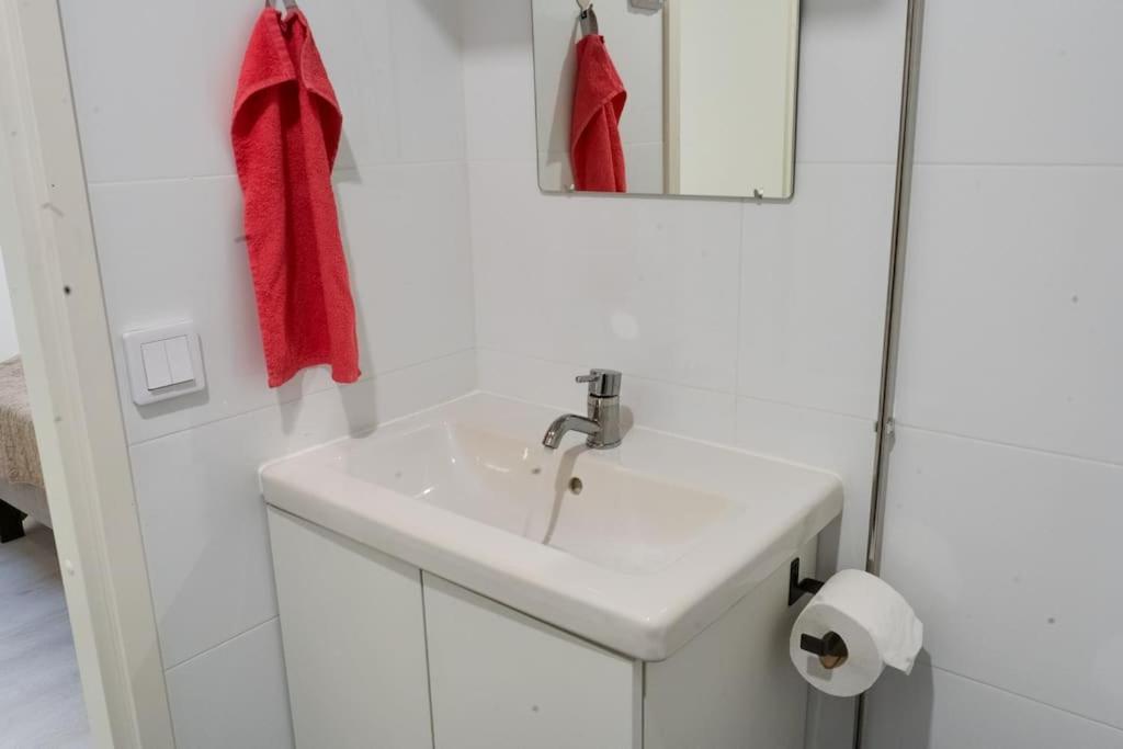 3H,K,P - Keskellae Tamperetta Kaunis Parvekkeellinen Uusittu Kolmio Apartment Ngoại thất bức ảnh