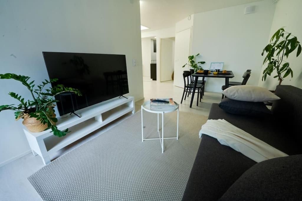 3H,K,P - Keskellae Tamperetta Kaunis Parvekkeellinen Uusittu Kolmio Apartment Ngoại thất bức ảnh