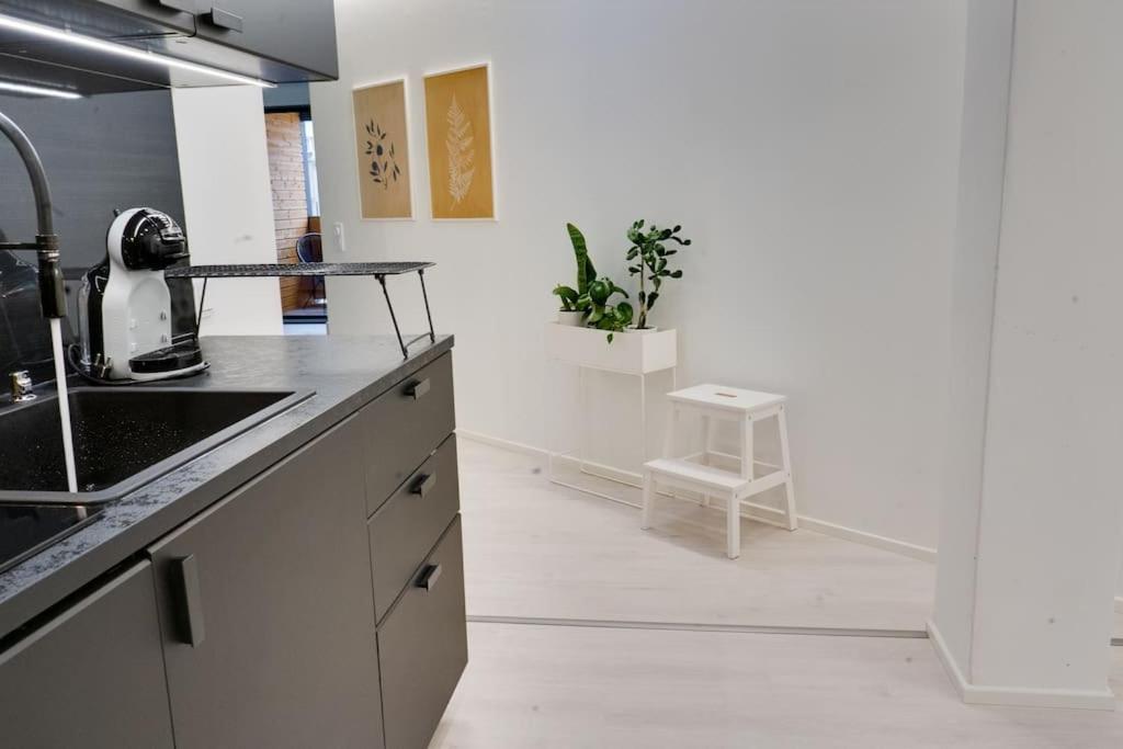 3H,K,P - Keskellae Tamperetta Kaunis Parvekkeellinen Uusittu Kolmio Apartment Ngoại thất bức ảnh